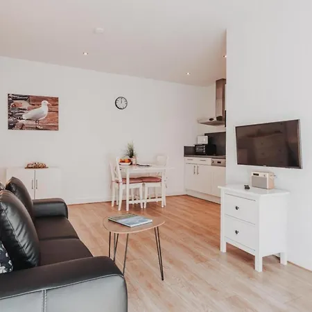 Heringsmoewe, Haus An Den Salzwiesen, *